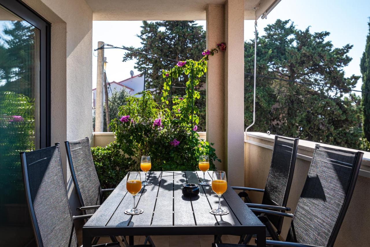 Apartman Eta Задар Екстер'єр фото